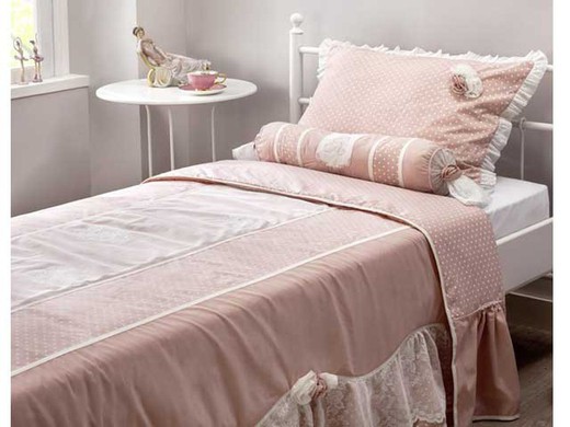 Romantic XL bed cover